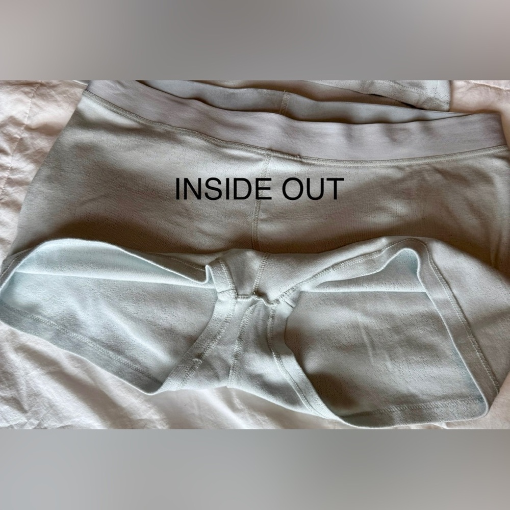 SKIMS LOGO POINTELLE SLEEP SET
FROST (L) - Picture 9 of 10